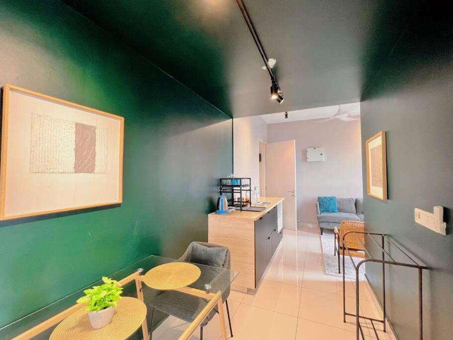 7 Pax Family Connecting Room D'Sara, Direct Link Mrt Kampung Selamat, Near Sungai Buloh & Thomson Hospital Shah Alam Exterior foto